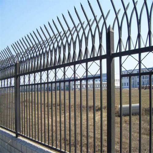 工厂围墙防护护栏焊接铁艺护栏市政园林围墙栏杆